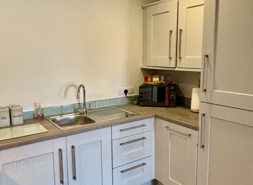3 West Strand Drive, Portrush, BT56 8FR