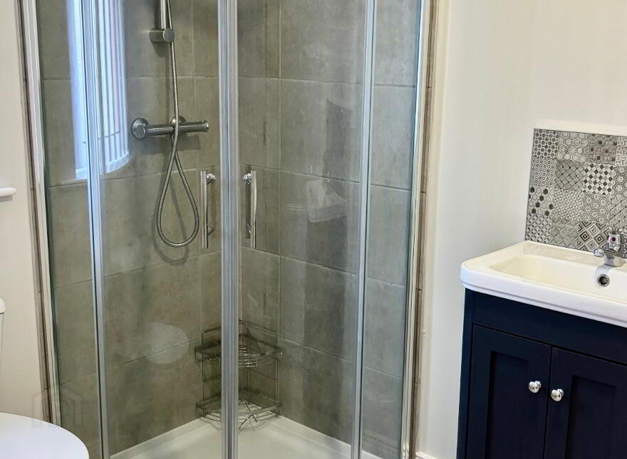 3 West Strand Drive, Portrush, BT56 8FR