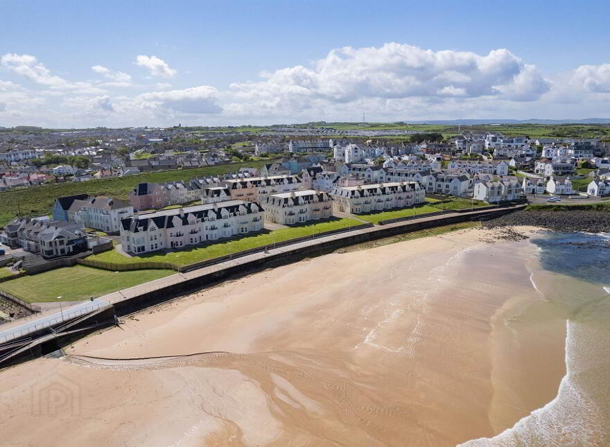 3 West Strand Drive, Portrush, BT56 8FR