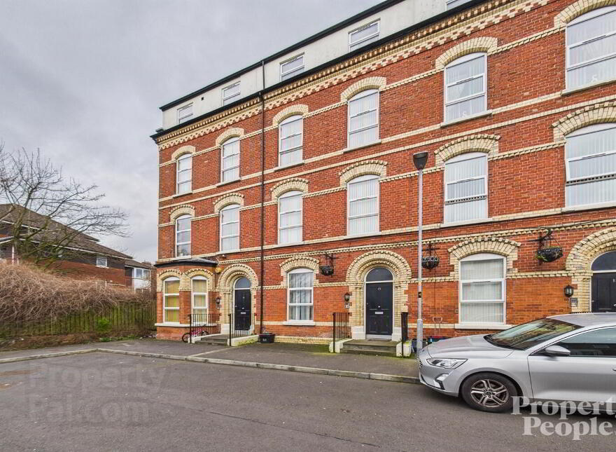 APT 1, 13 Kinnaird Terrace, Belfast, BT14 6BN photo