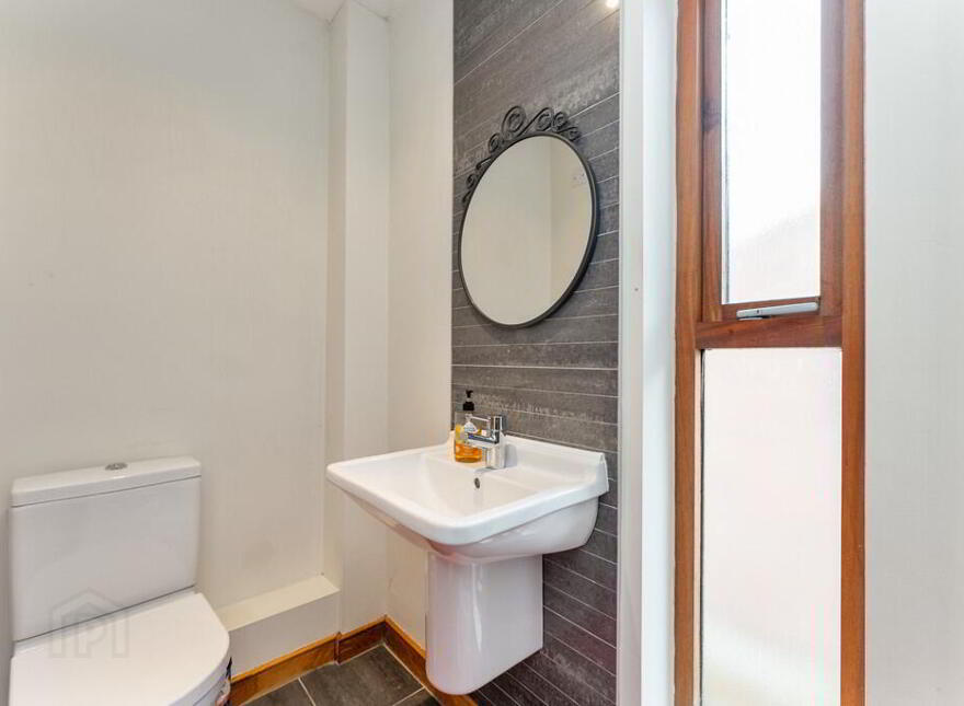 6 Quarterlands Lane, Lisburn, BT27 5GY