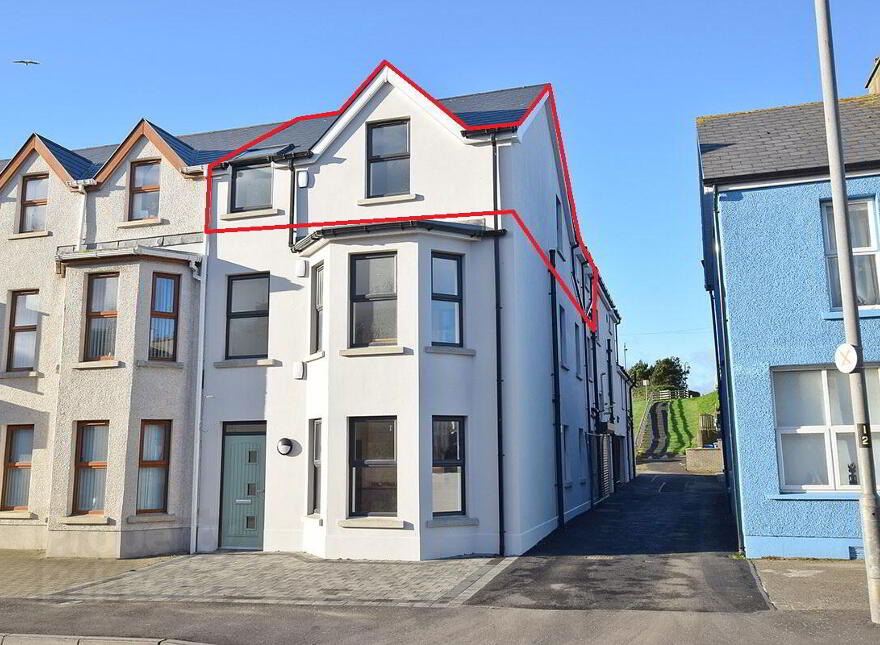 3 The Pebbles, 96 Causeway Street, Portrush, BT56 8AE photo