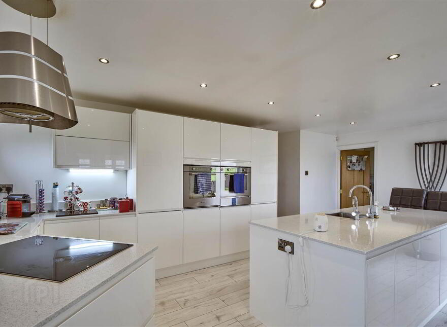 2 McIlwaines Lane, Groomsport, BT19 6LN