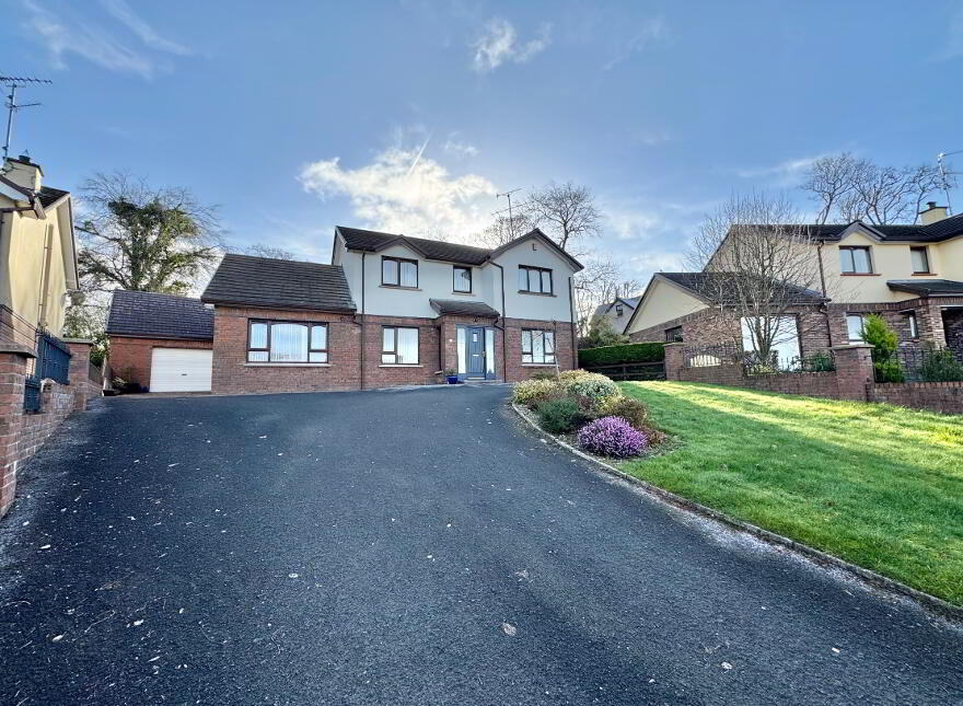 6 Castle Oaks, Killyclogher, Omagh, BT79 7BN photo