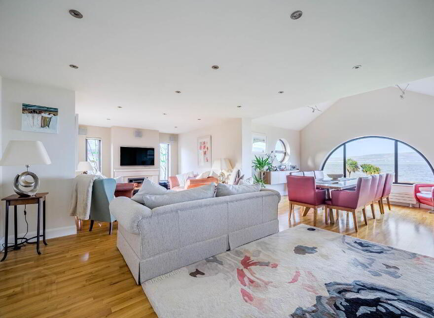98 Station Road, Cultra, Holywood, BT18 0BU