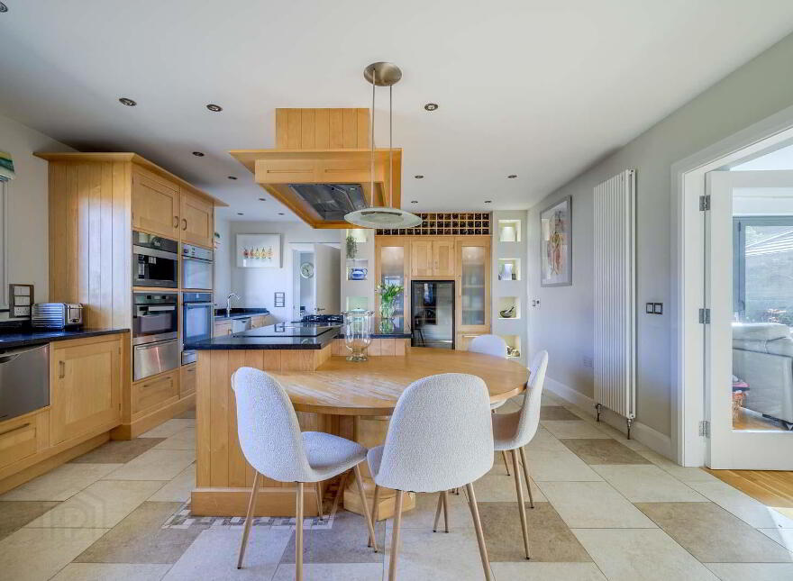 98 Station Road, Cultra, Holywood, BT18 0BU