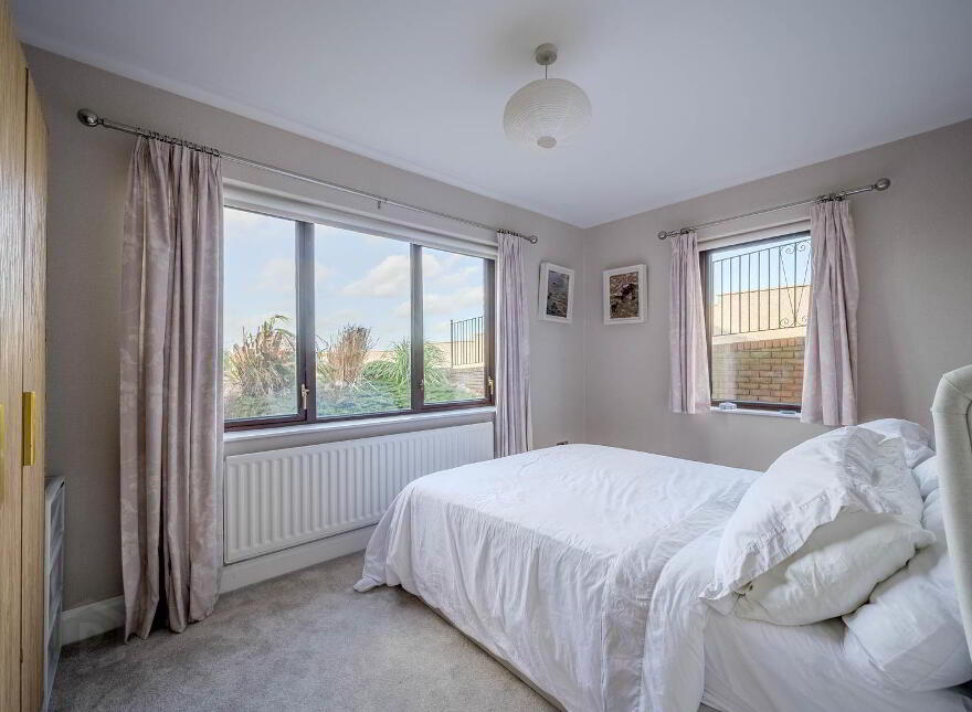 98 Station Road, Cultra, Holywood, BT18 0BU
