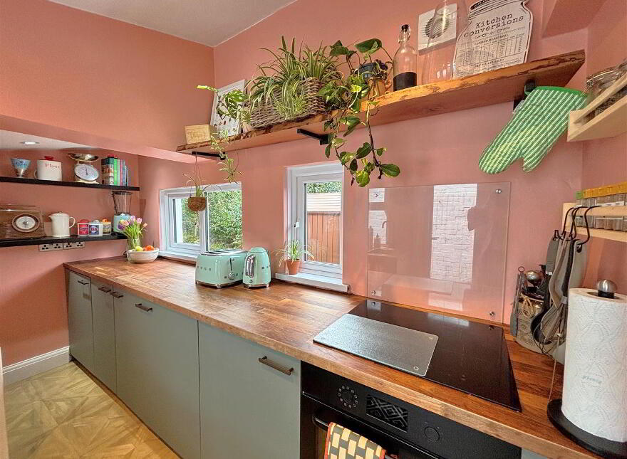 24 Springfield Parade, Belfast, BT13 3QR