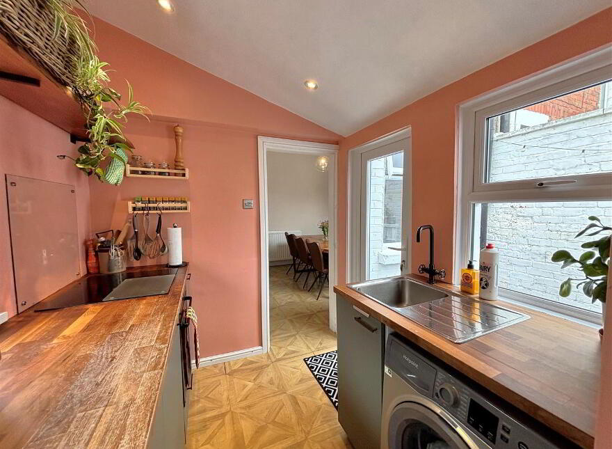 24 Springfield Parade, Belfast, BT13 3QR