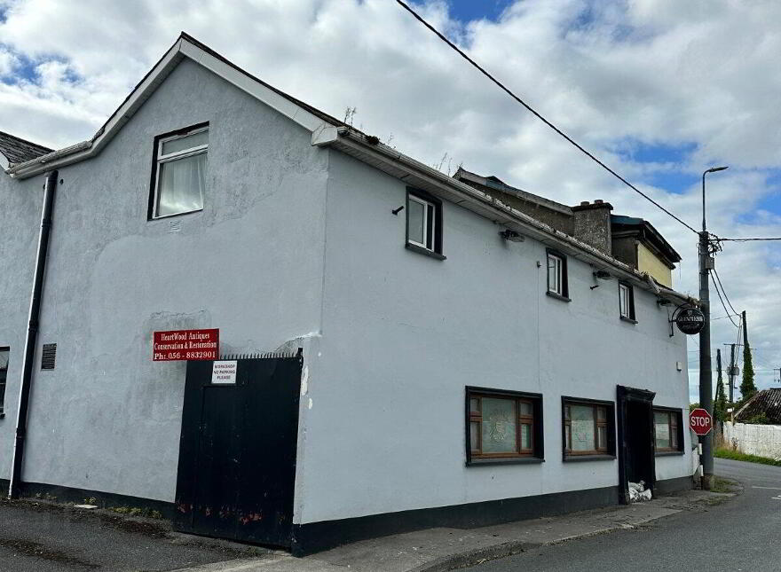 The Bridge Inn, Old Bridge Street, Freshford, R95HX30