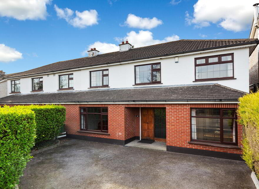 136 Ferndale, Navan, C15R7R8 photo