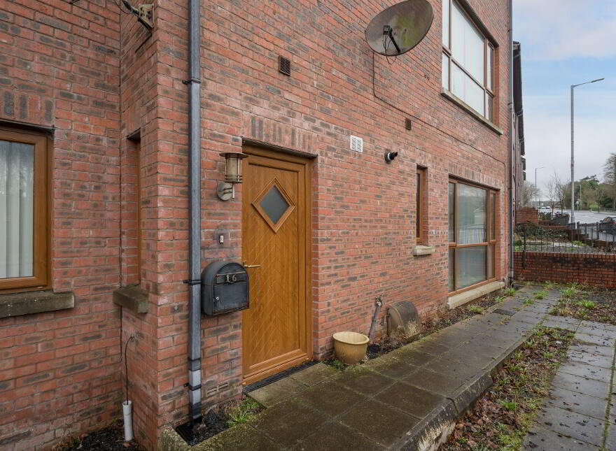 16 Forthriver Road, Belfast, BT13 3SH