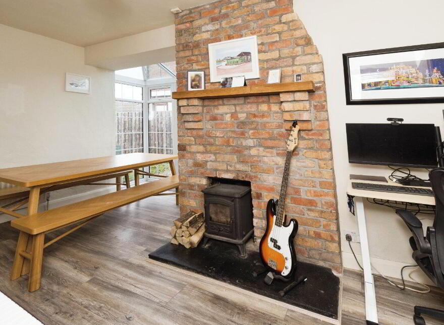 2 Burnbrae Avenue, Lisburn, BT27 5JE
