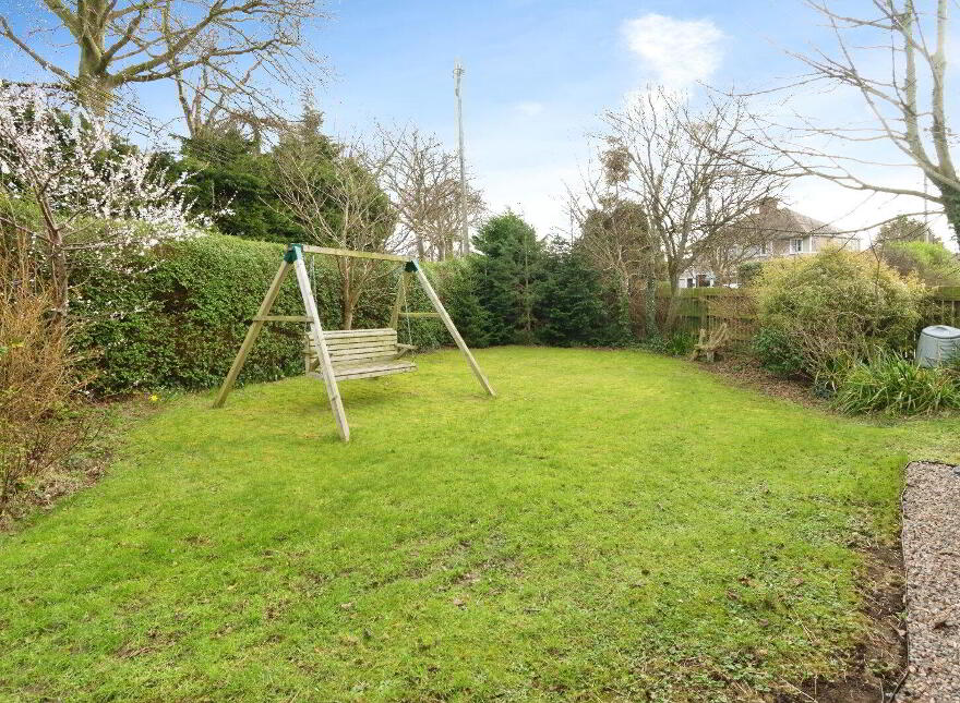 2 Burnbrae Avenue, Lisburn, BT27 5JE