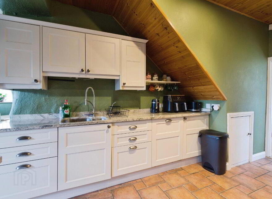 2 Burnbrae Avenue, Lisburn, BT27 5JE