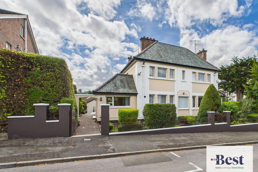 Photo 1 of 1 Lansdowne Crescent, Larne