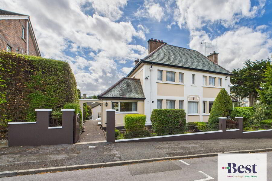 Photo 1 of 1 Lansdowne Crescent, Larne