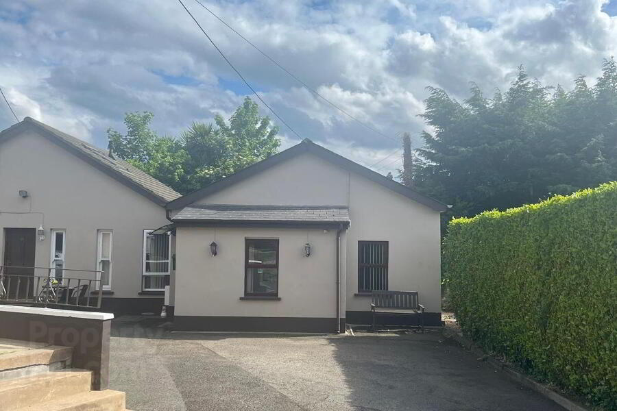 Photo 1 of 1b Lansdowne Crescent, Larne