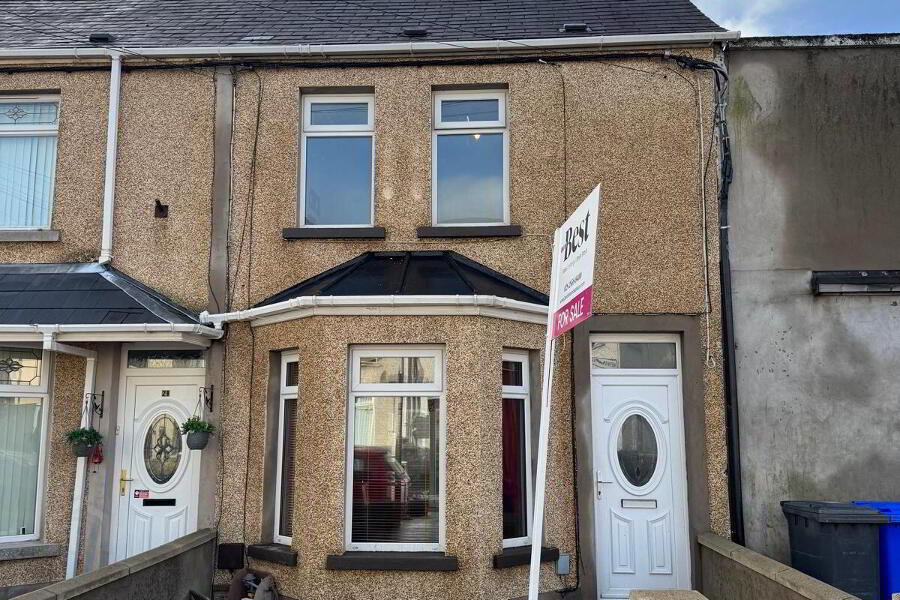 Photo 1 of 2a Newington Avenue, Larne