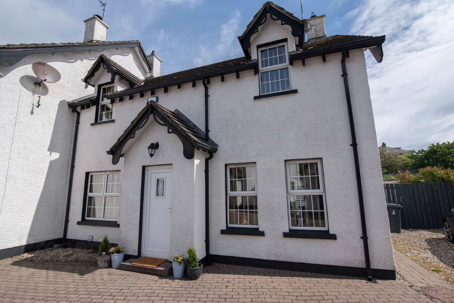 Photo 1 of 8 Sea Court Mews (holiday Let), Castlerock