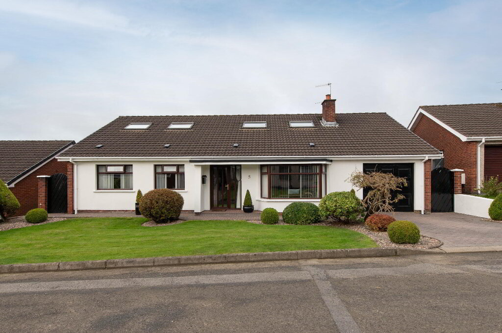 Photo 1 of 5 Richmond Park, Carrickfergus