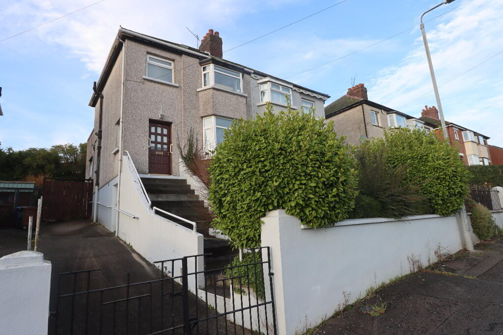 Photo 1 of 32 Carrs Glen Park, Belfast