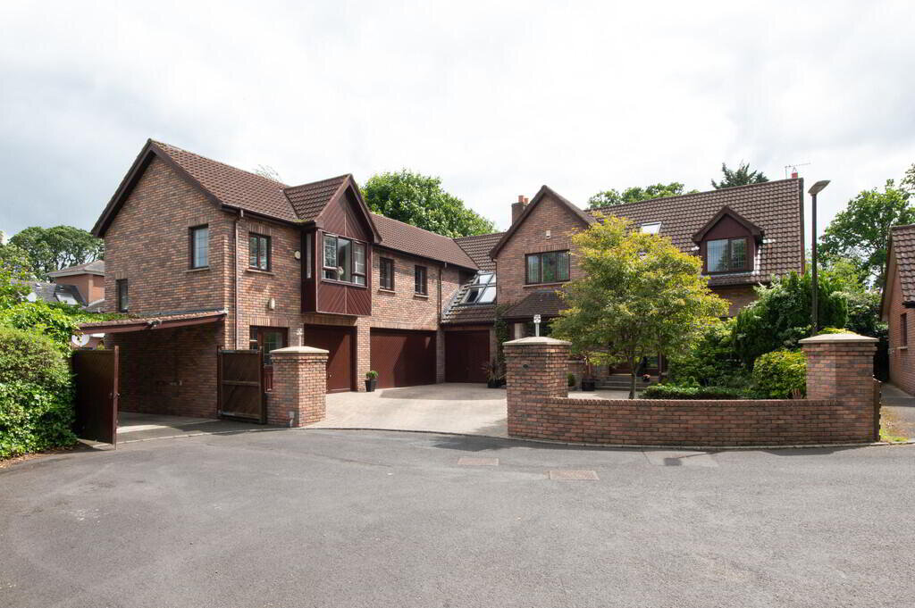 Photo 1 of 5 Oakwood, Newtownabbey