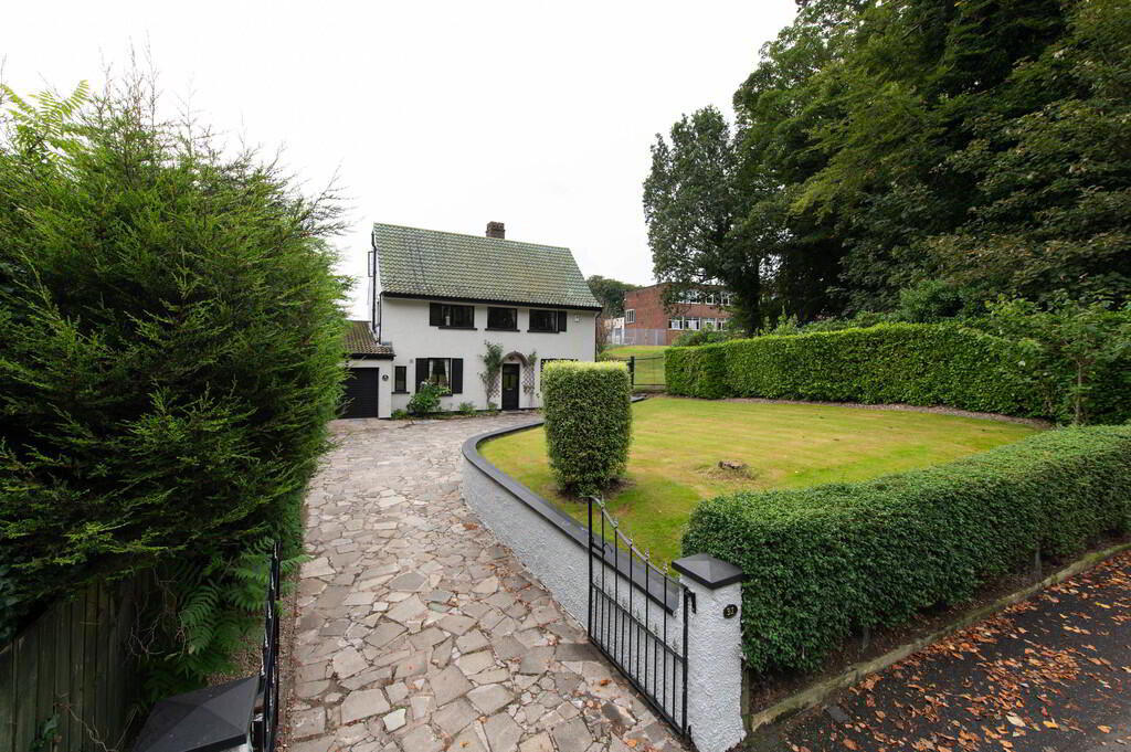 Photo 1 of 31 Fortwilliam Park, Belfast