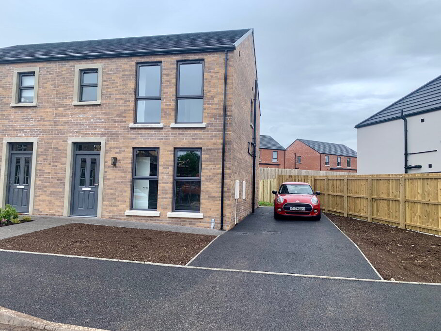 Photo 1 of 43 Chichester Park, Antrim
