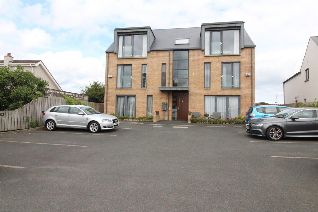 Photo 1 of Apt 3, 5 Island Park, Greenisland, Carrickfergus