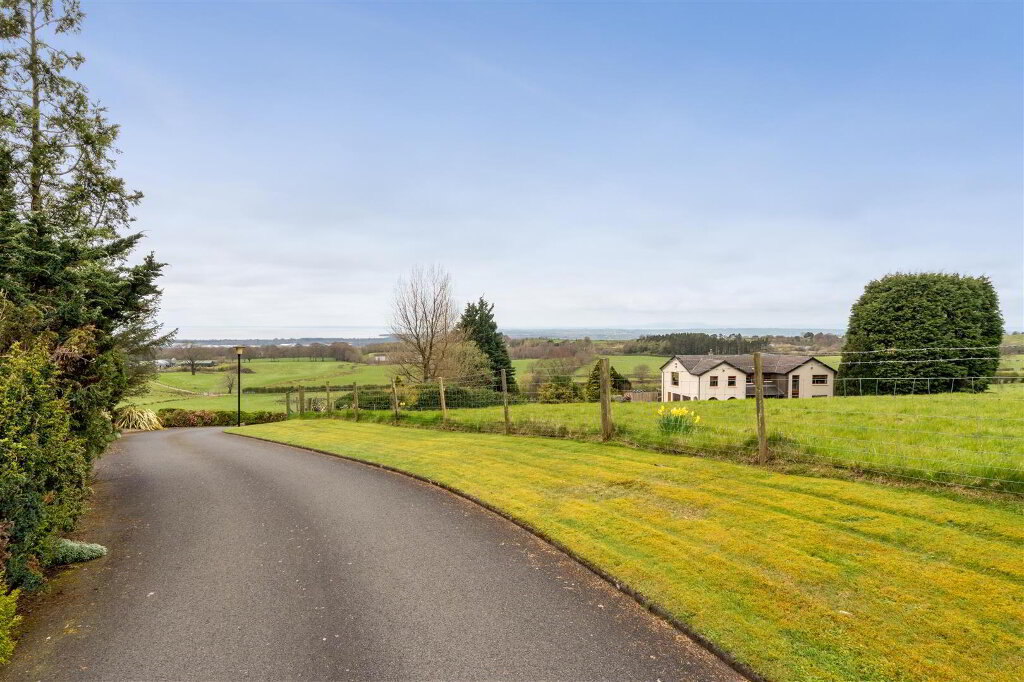 80 Crosskennan Road-1.jpg