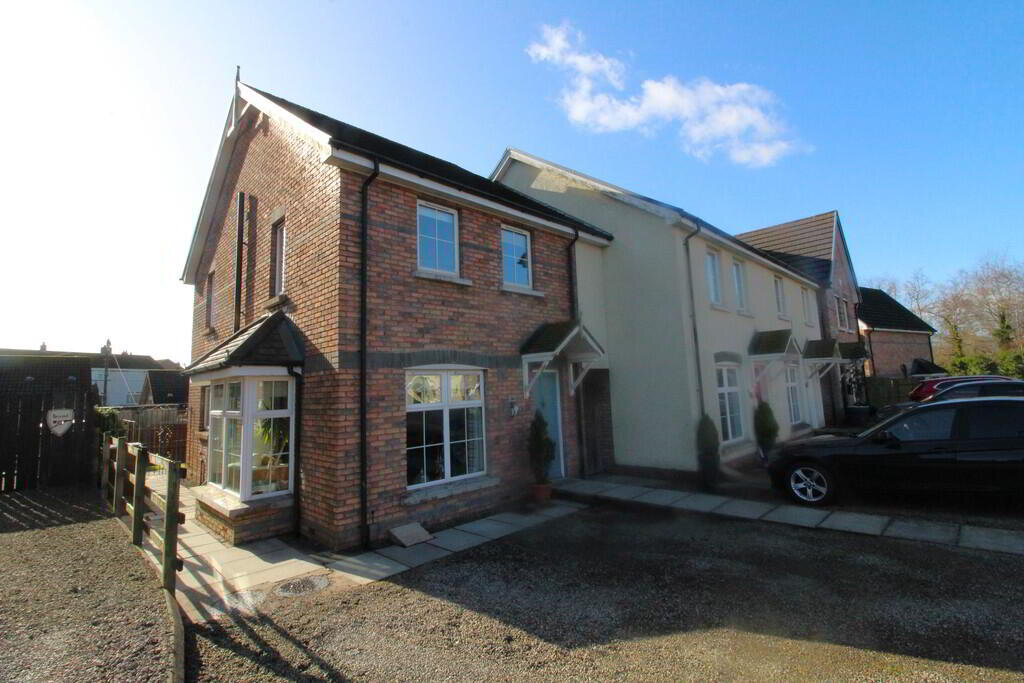 Photo 1 of 16 Weavers Wood, Newtownabbey