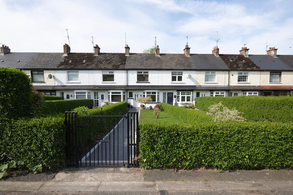 Photo 1 of 40 Lough Road, Lurgan