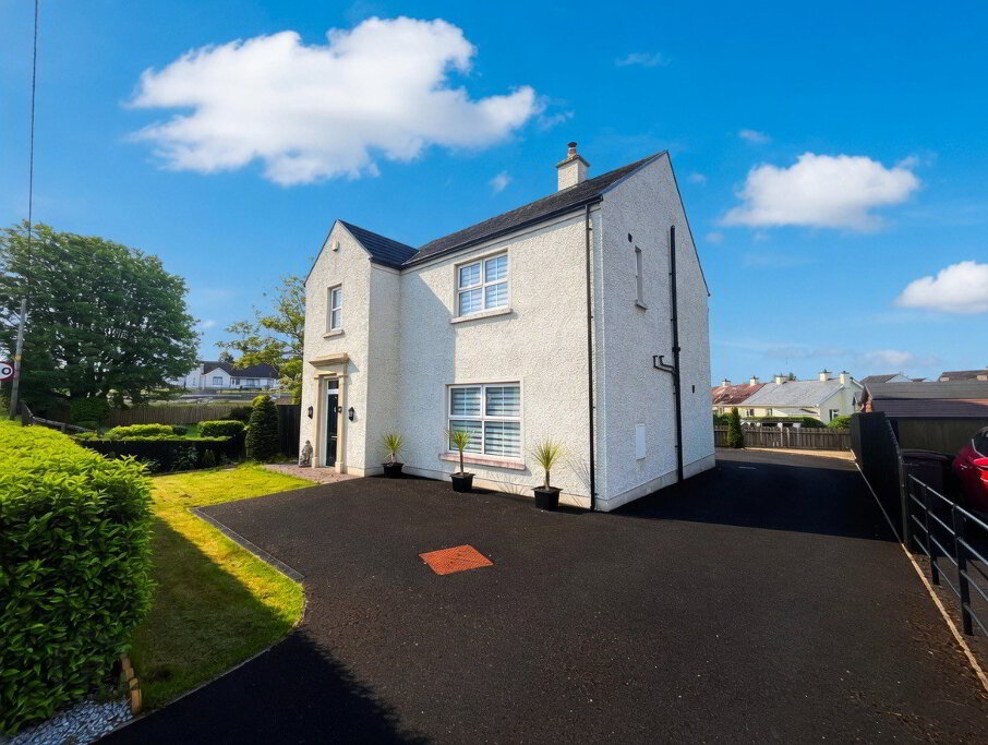 Photo 1 of 11 Dromore Road, Irvinestown