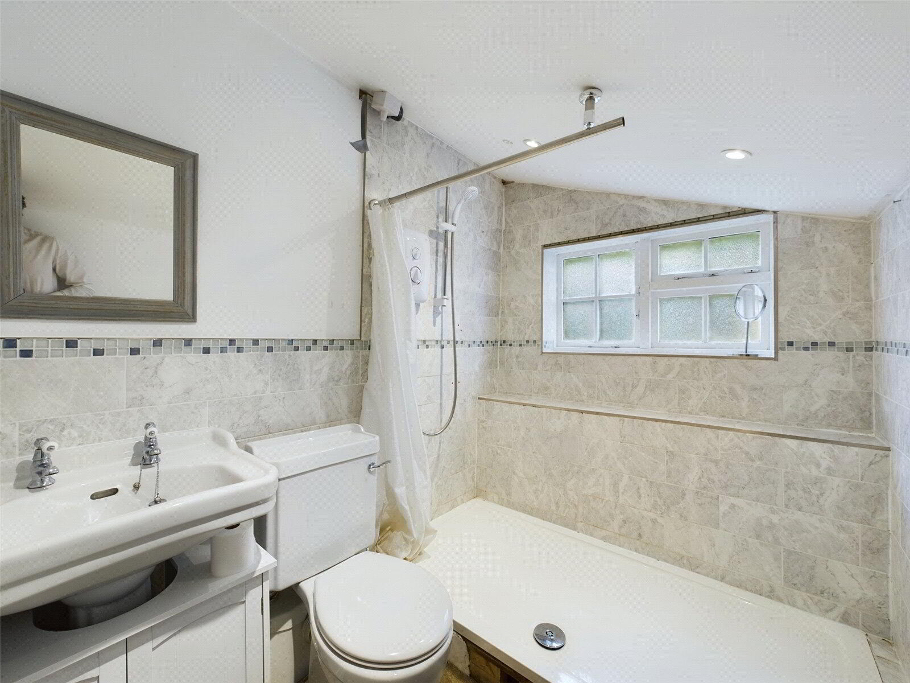 GF Shower Room