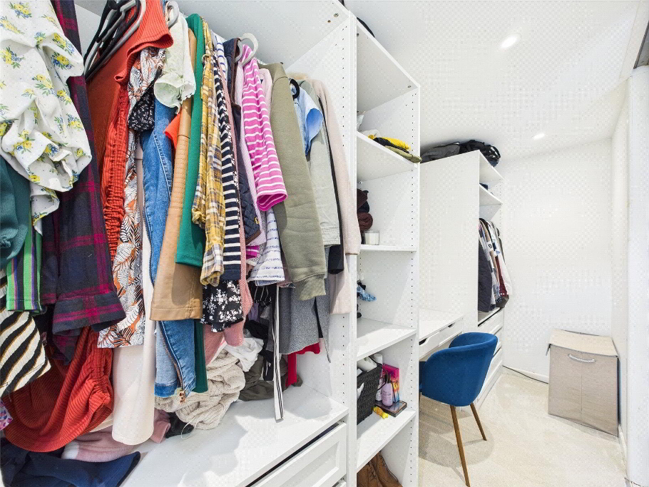 Dressing Area