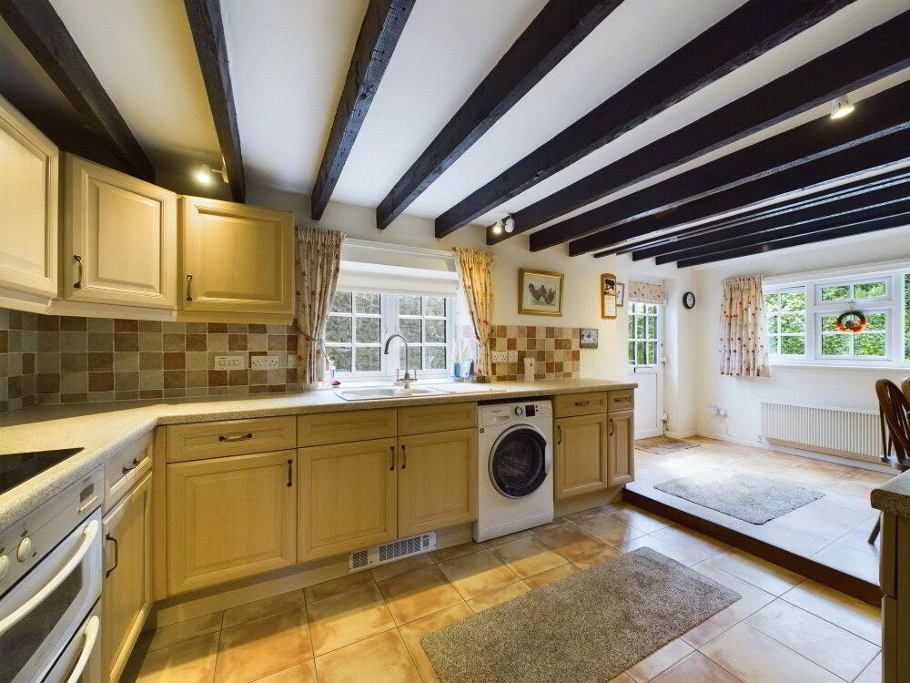Kitchen Alt