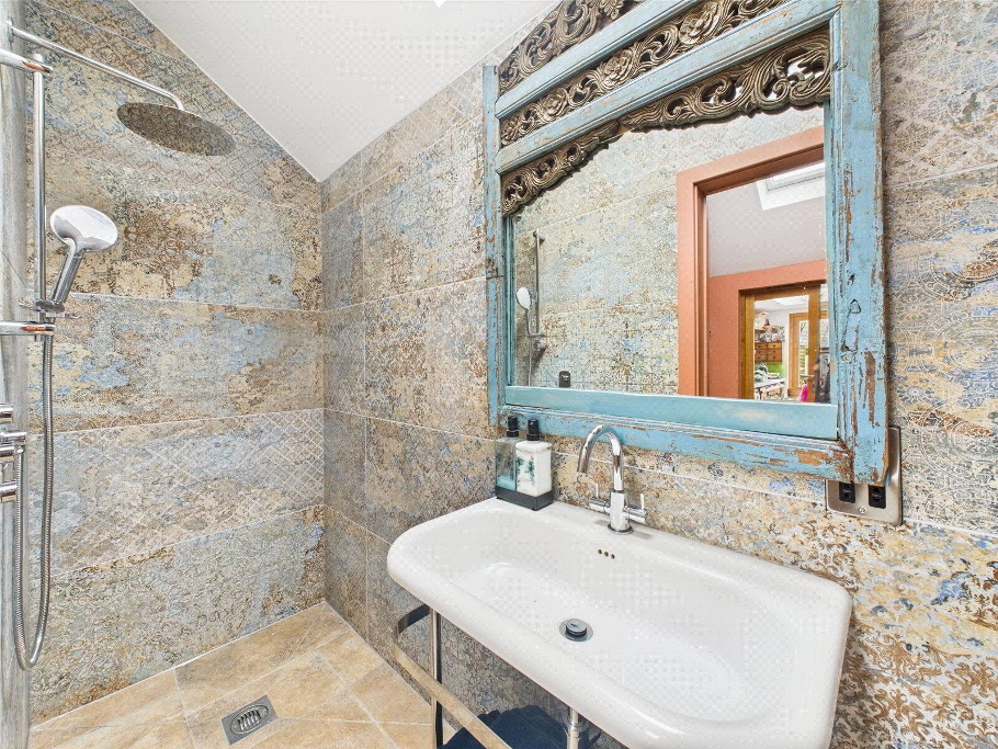 Bed 3 Ensuite