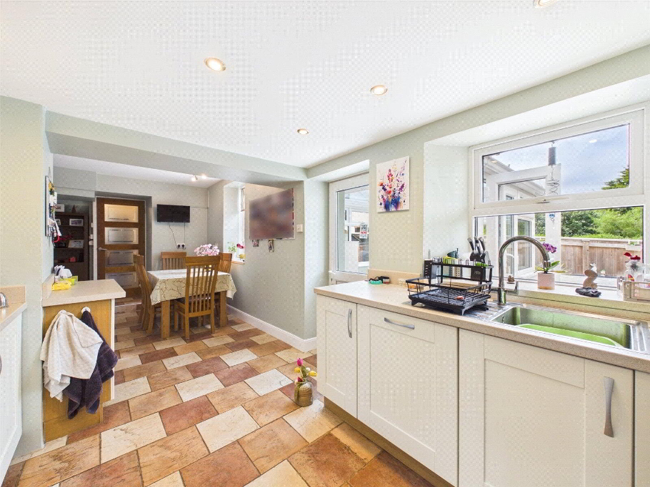 Kitchen/Dining Alt