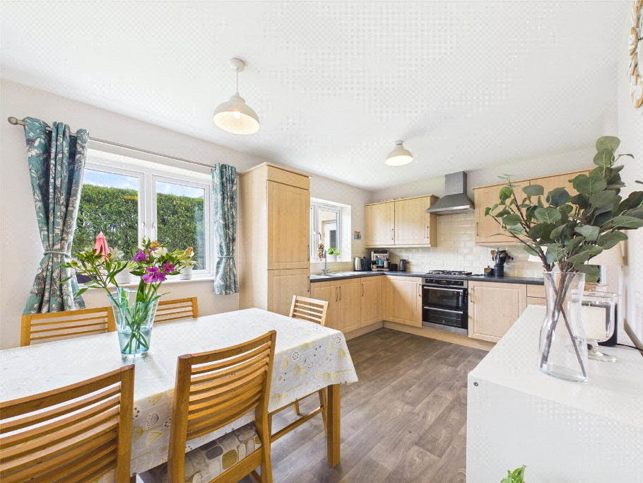 Kitchen/Dining