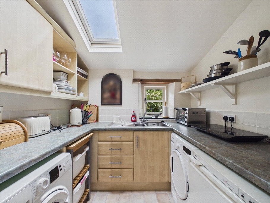 Kitchen / Utility