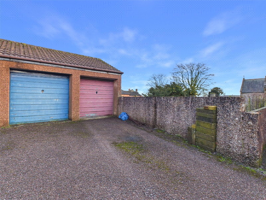 Garage & Parking