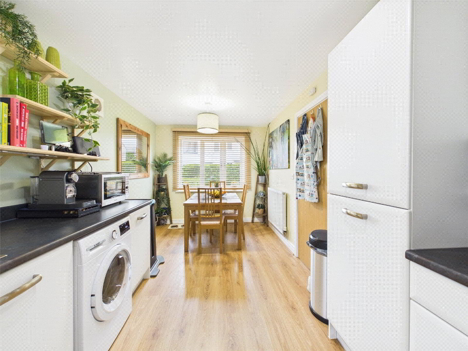Kitchen/Dining
