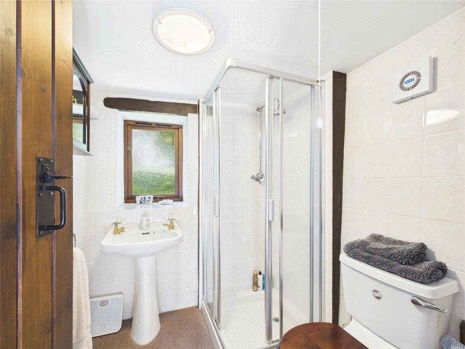 Cottage Shower Room