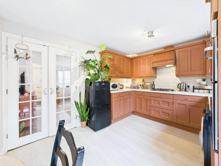 Kitchen / Dining