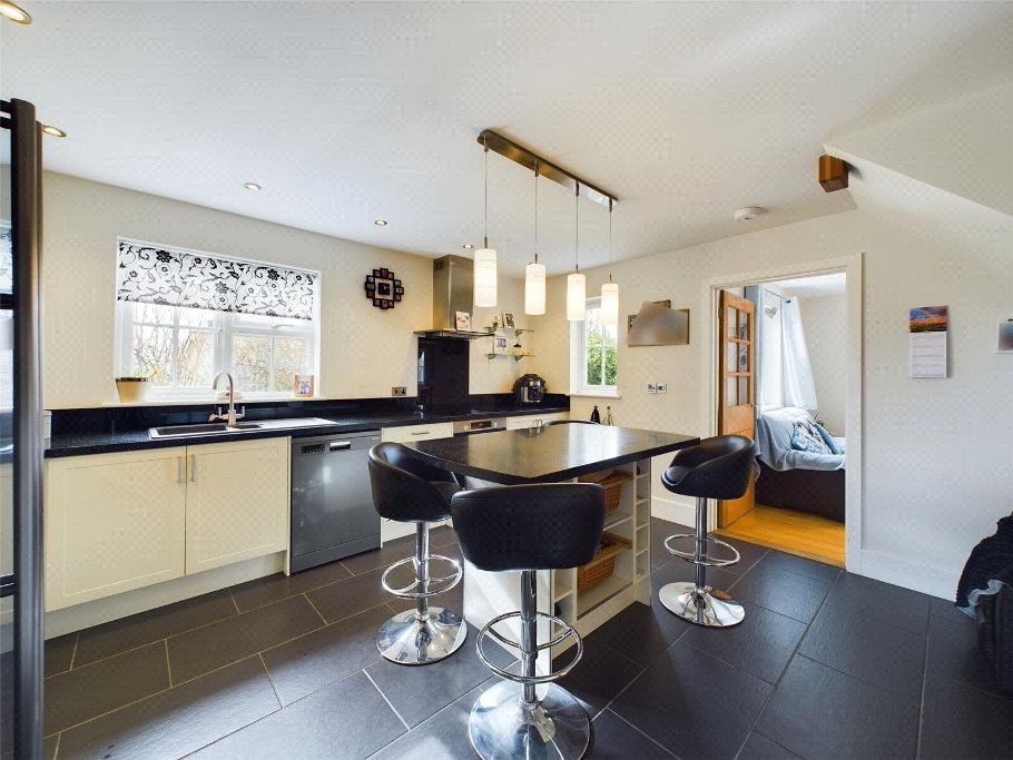 Kitchen/Breakfast Al