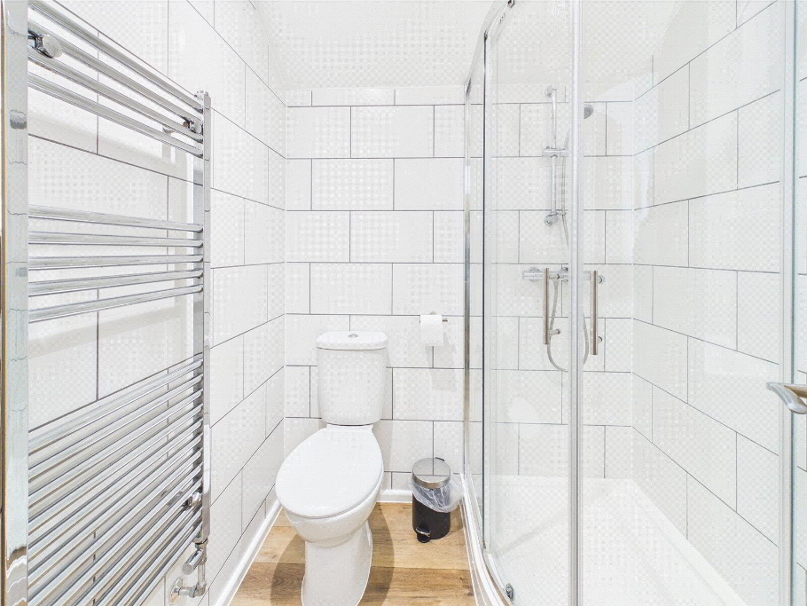 Annexe Shower Room