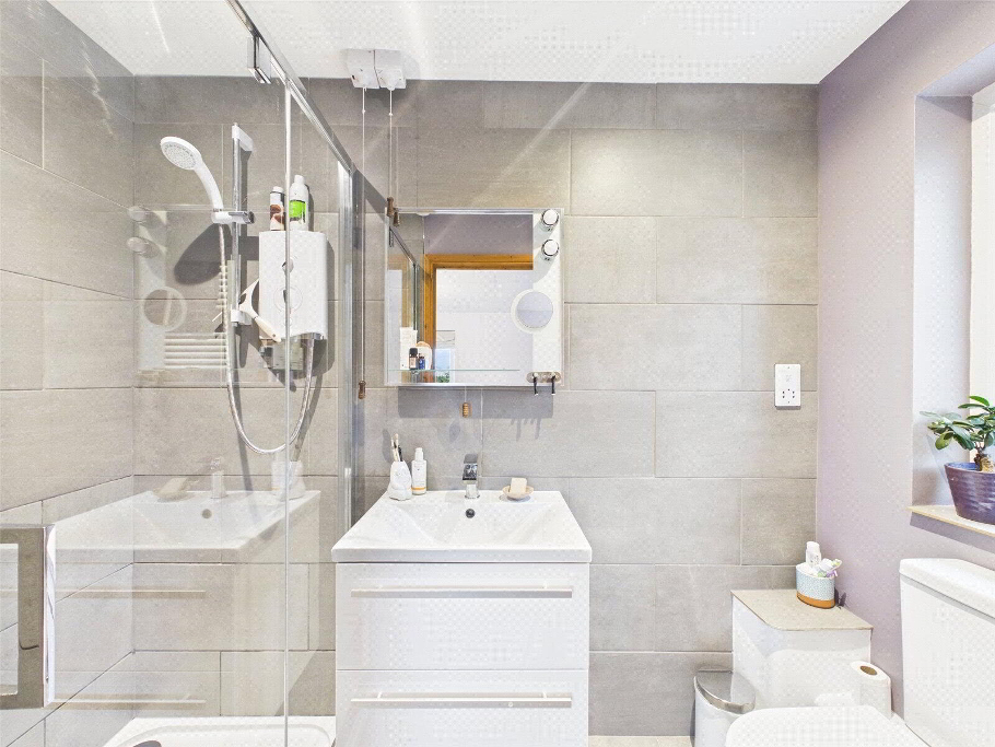 Ensuite