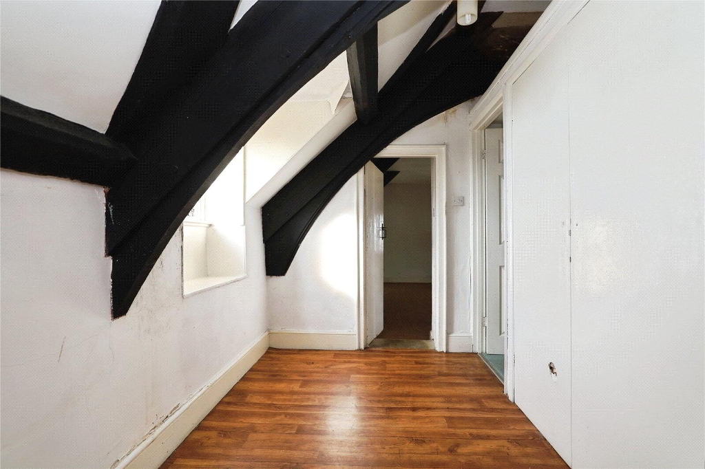 5b Hallway