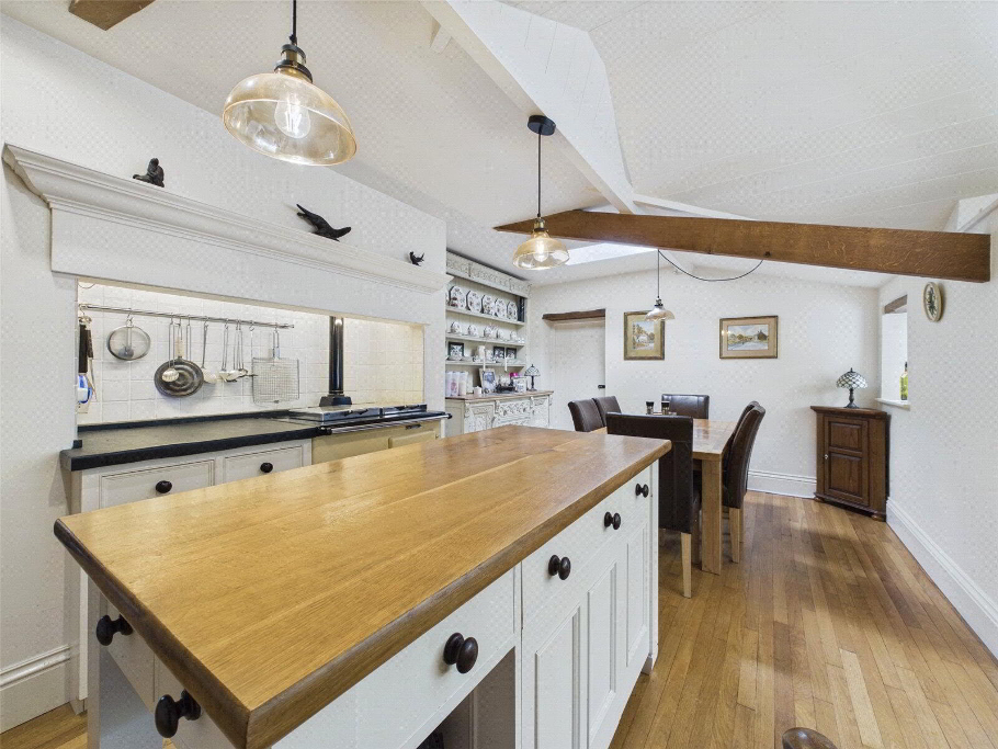Kitchen / Breakfast